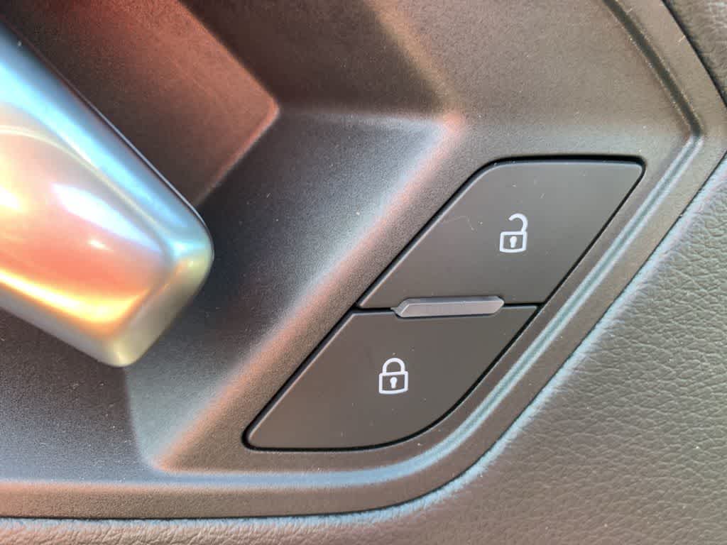 Thumbnail: 2025 Audi Q5 - 17