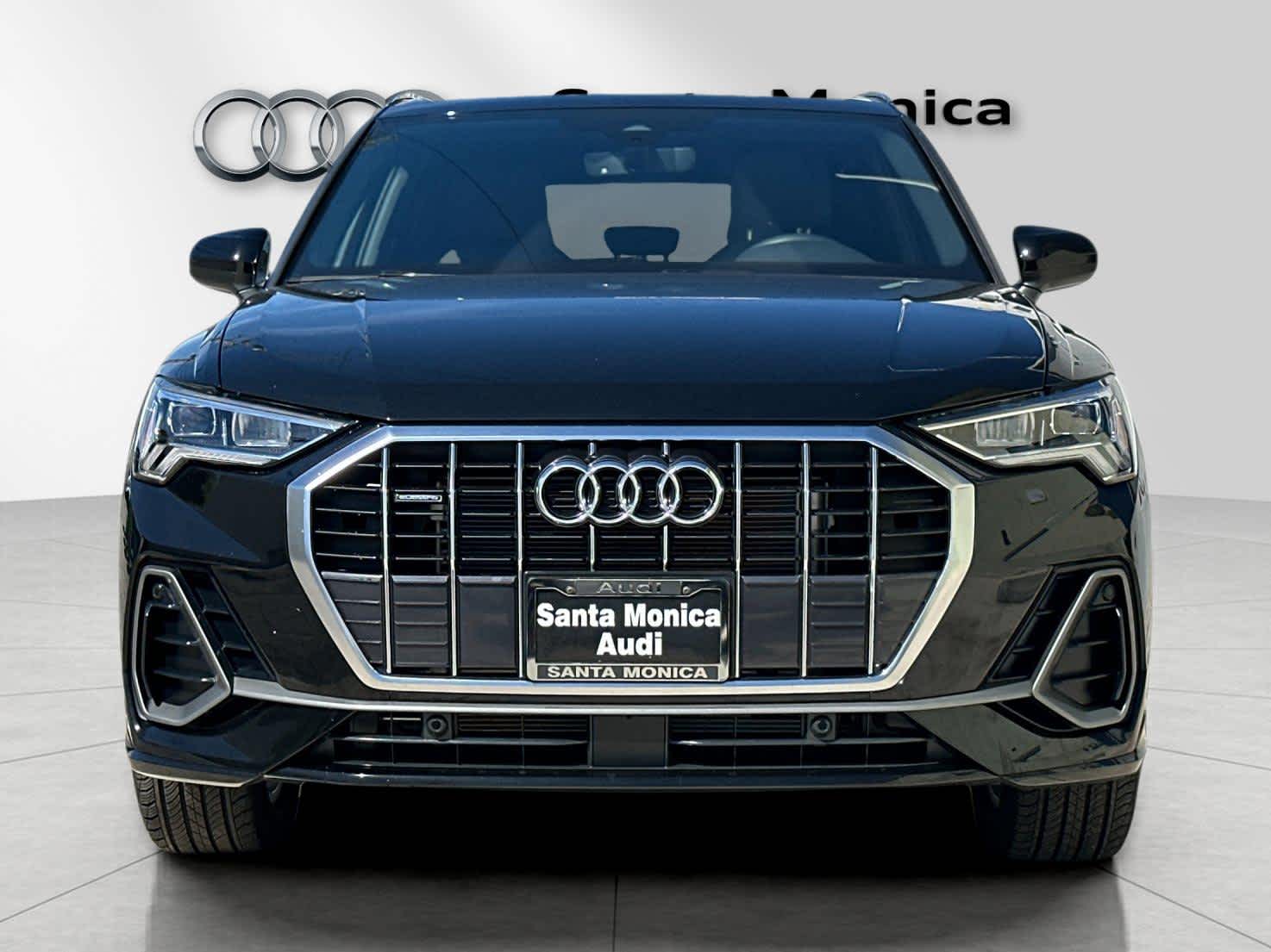 Thumbnail: 2025 Audi Q3 - 10