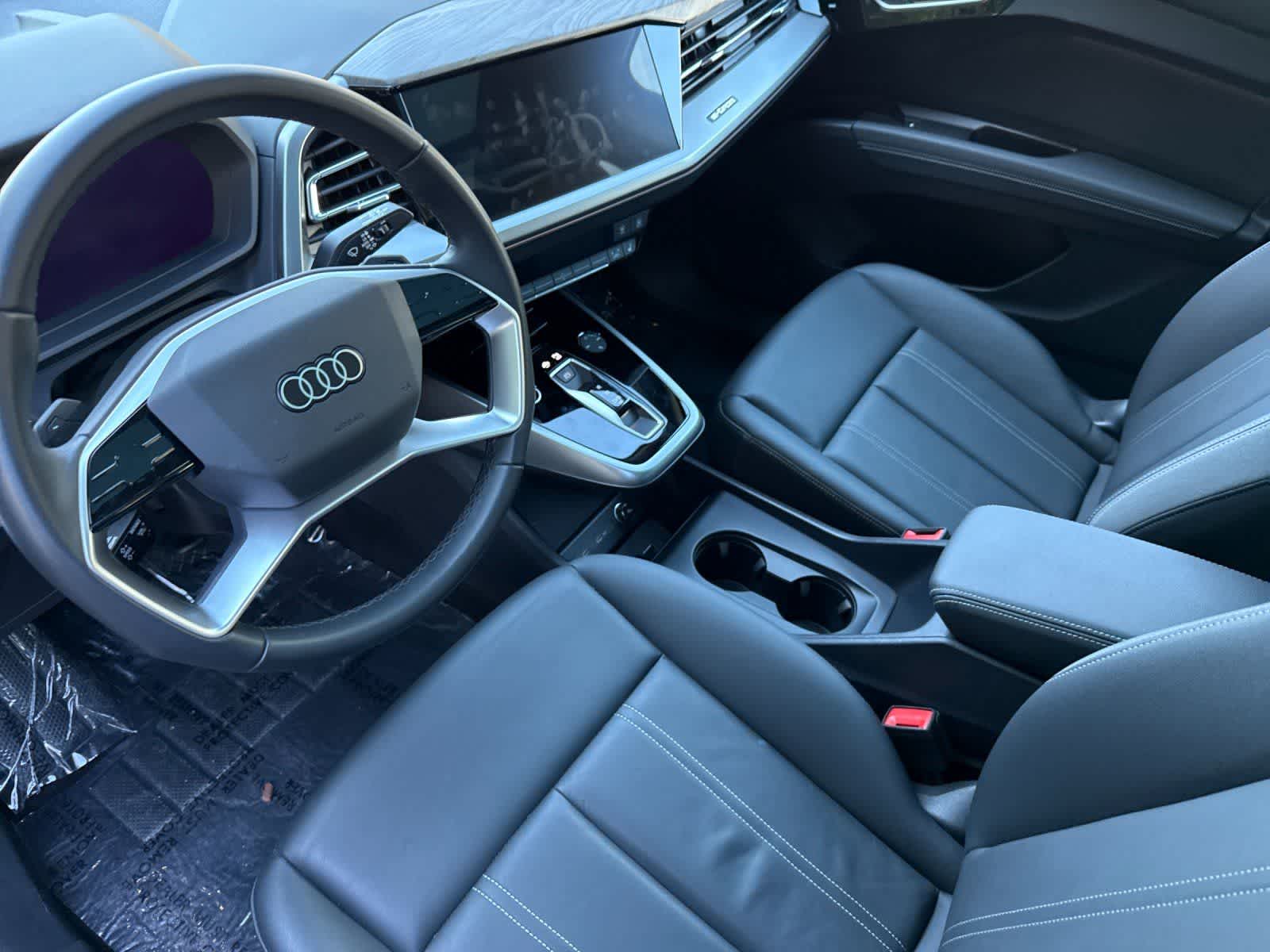 Thumbnail: 2024 Audi Q4 e-tron - 11