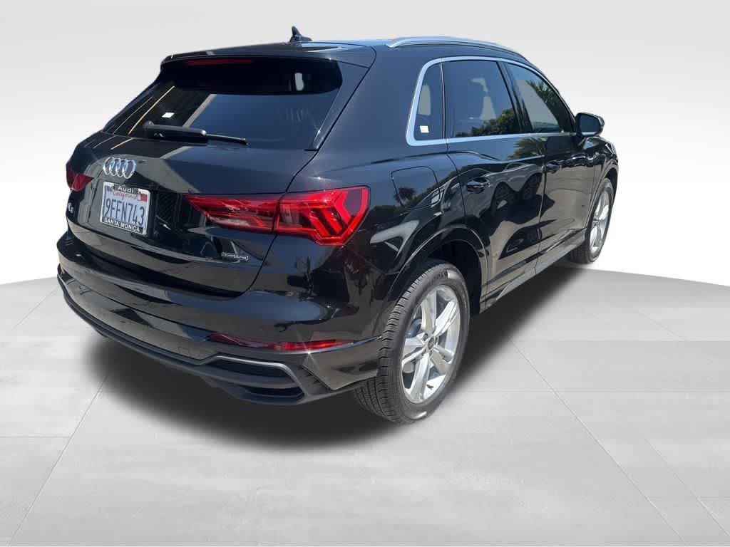 Thumbnail: 2023 Audi Q3 - 10