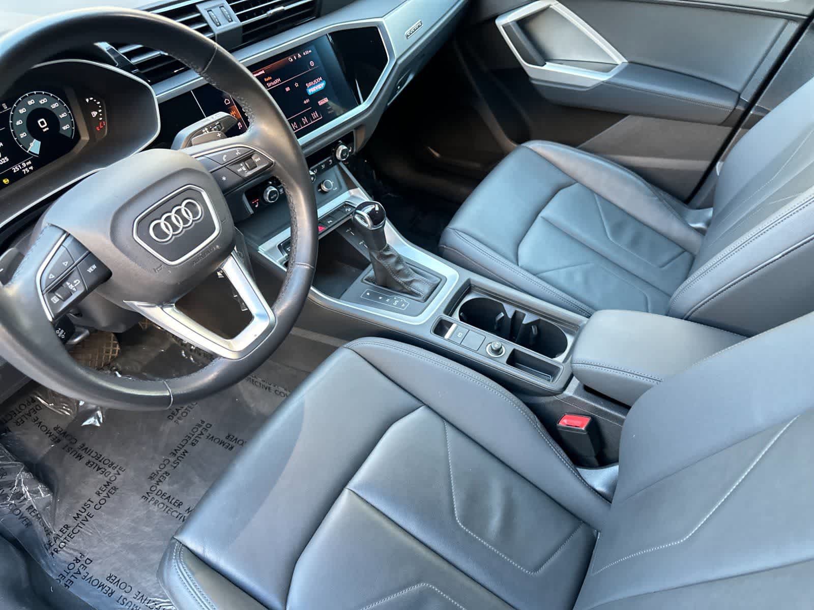 Thumbnail: 2022 Audi Q3 - 11