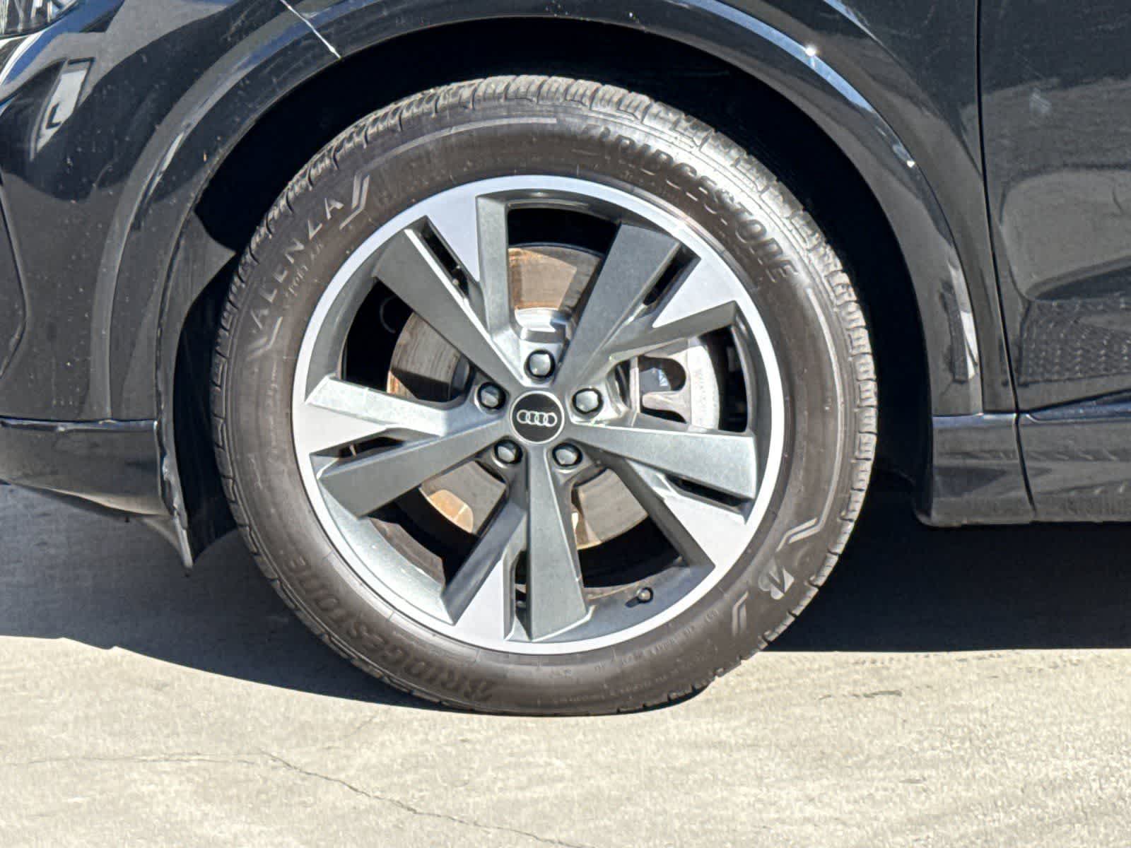 Thumbnail: 2024 Audi Q4 e-tron - 26