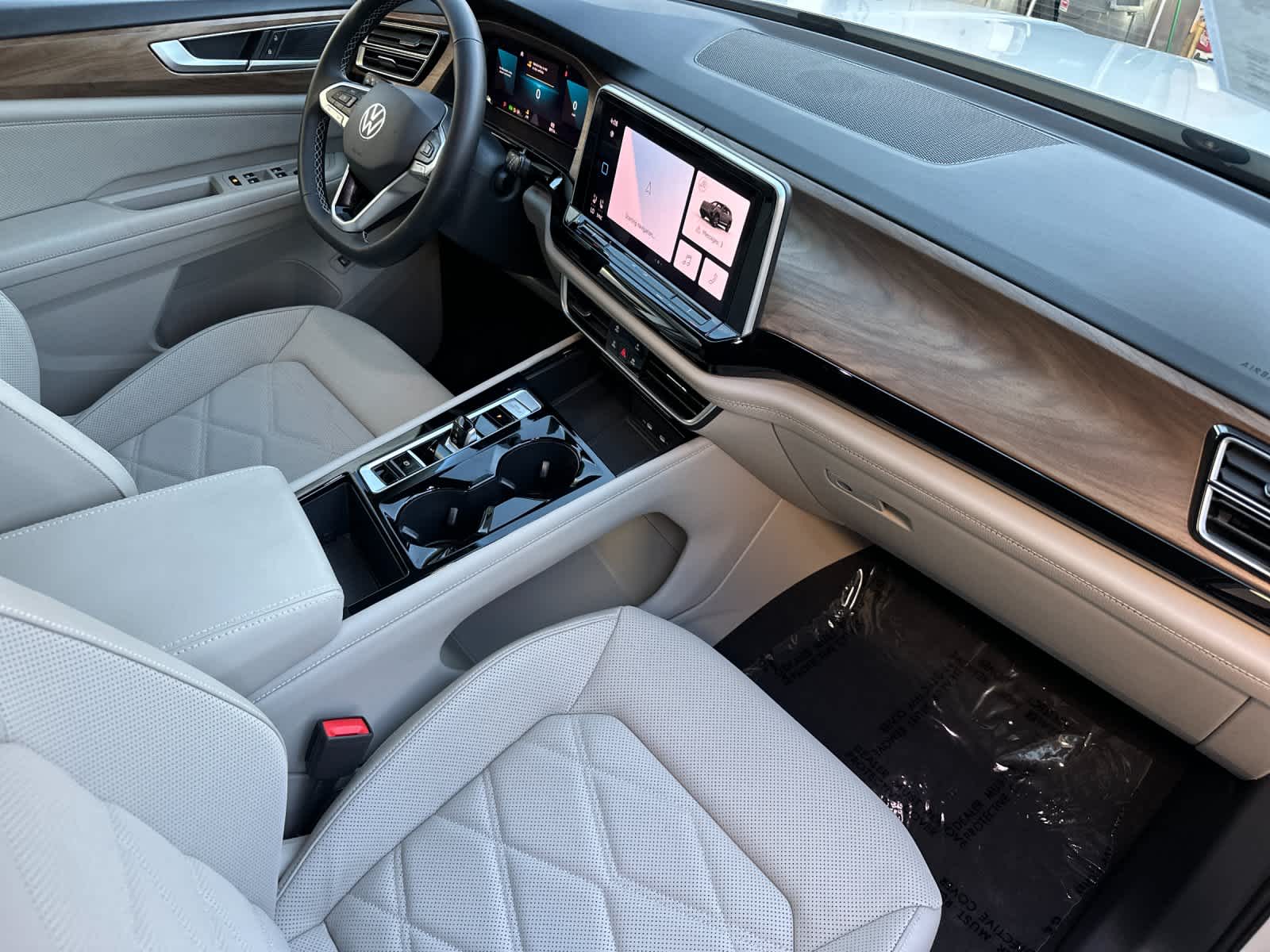 Thumbnail: 2024 Volkswagen Atlas - 17