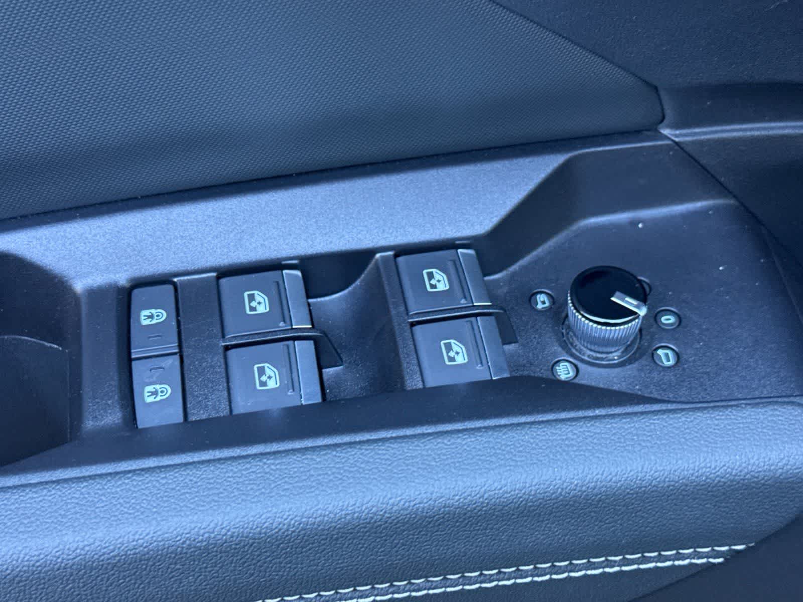 Thumbnail: 2024 Audi Q4 e-tron - 13