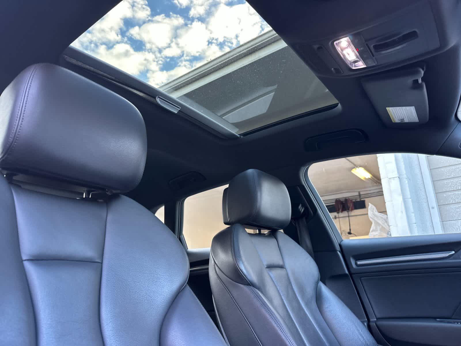 Thumbnail: 2018 Audi A3 e-tron - 17