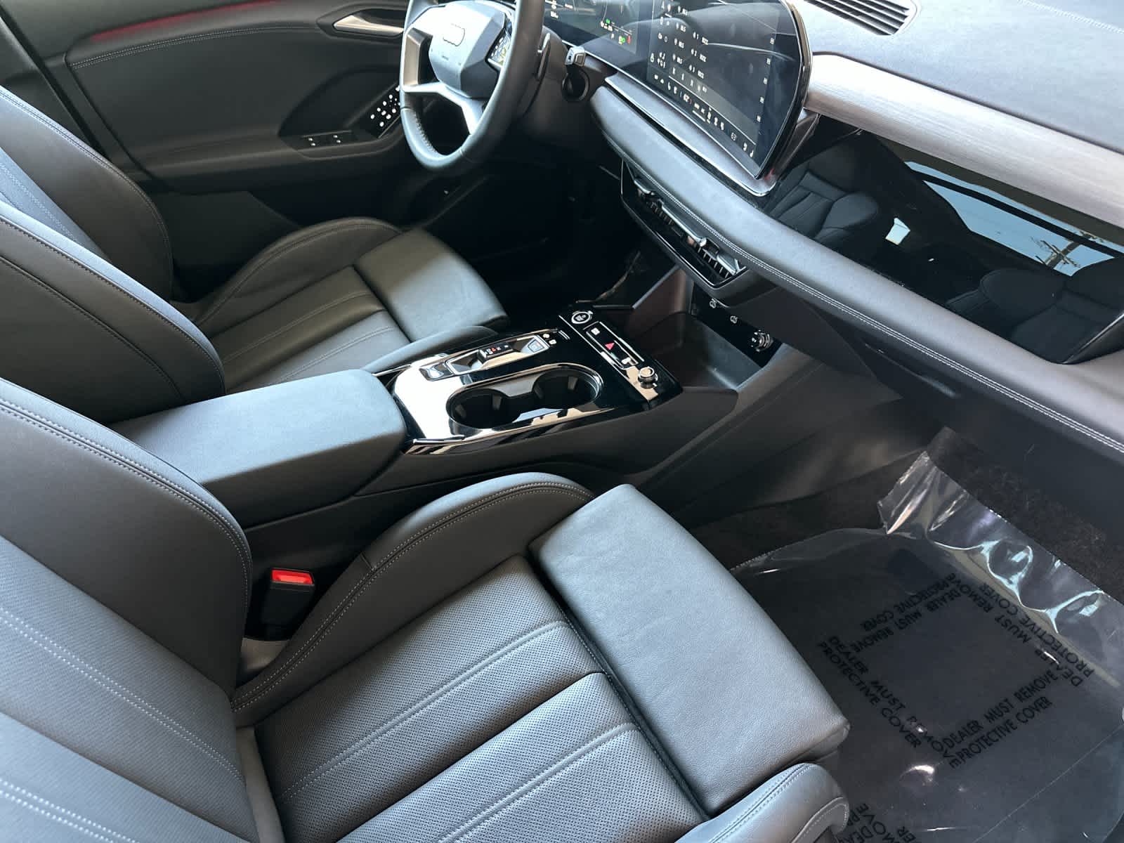 Thumbnail: 2025 Audi Q6 e-tron - 16