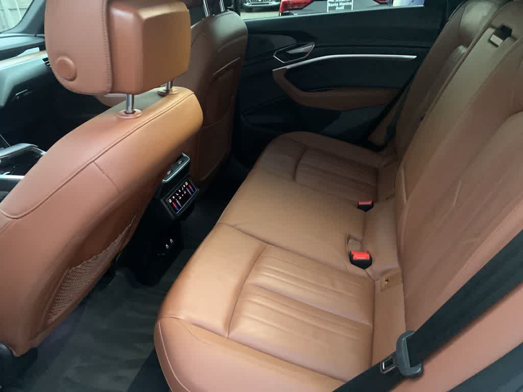 Thumbnail: 2024 Audi Q8 e-tron - 31