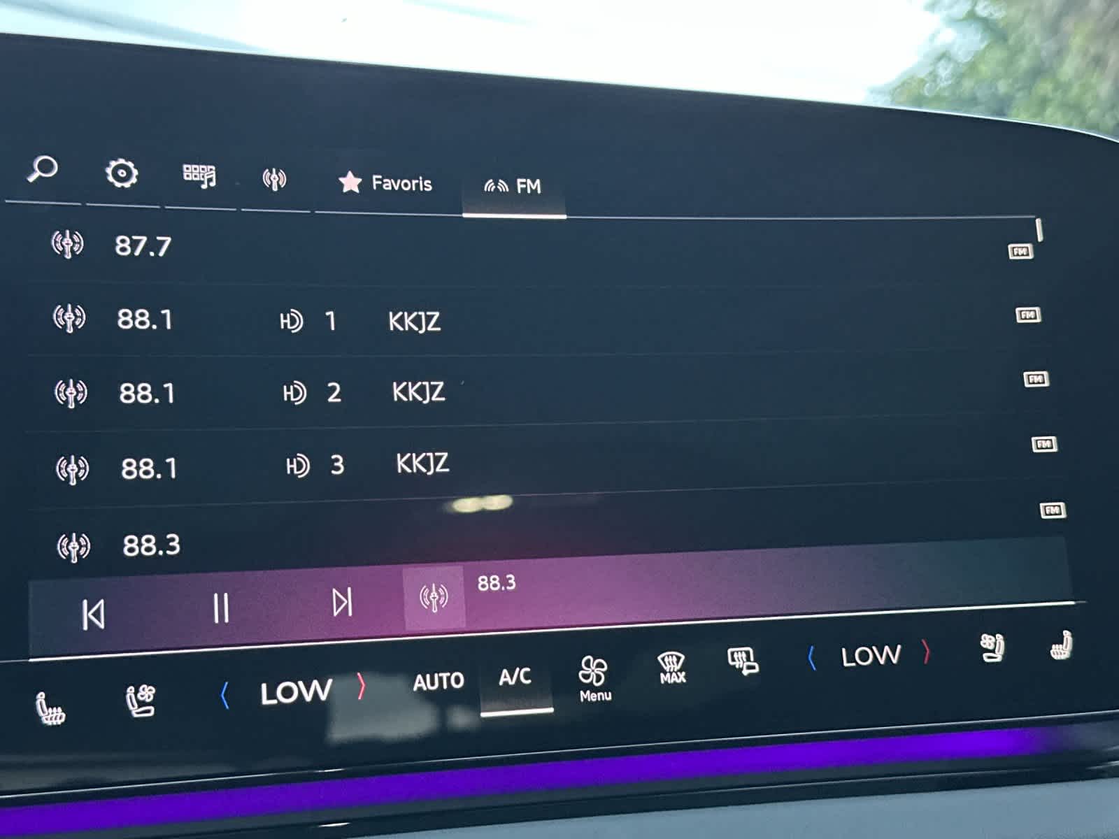 Thumbnail: 2025 Audi e-tron - 17