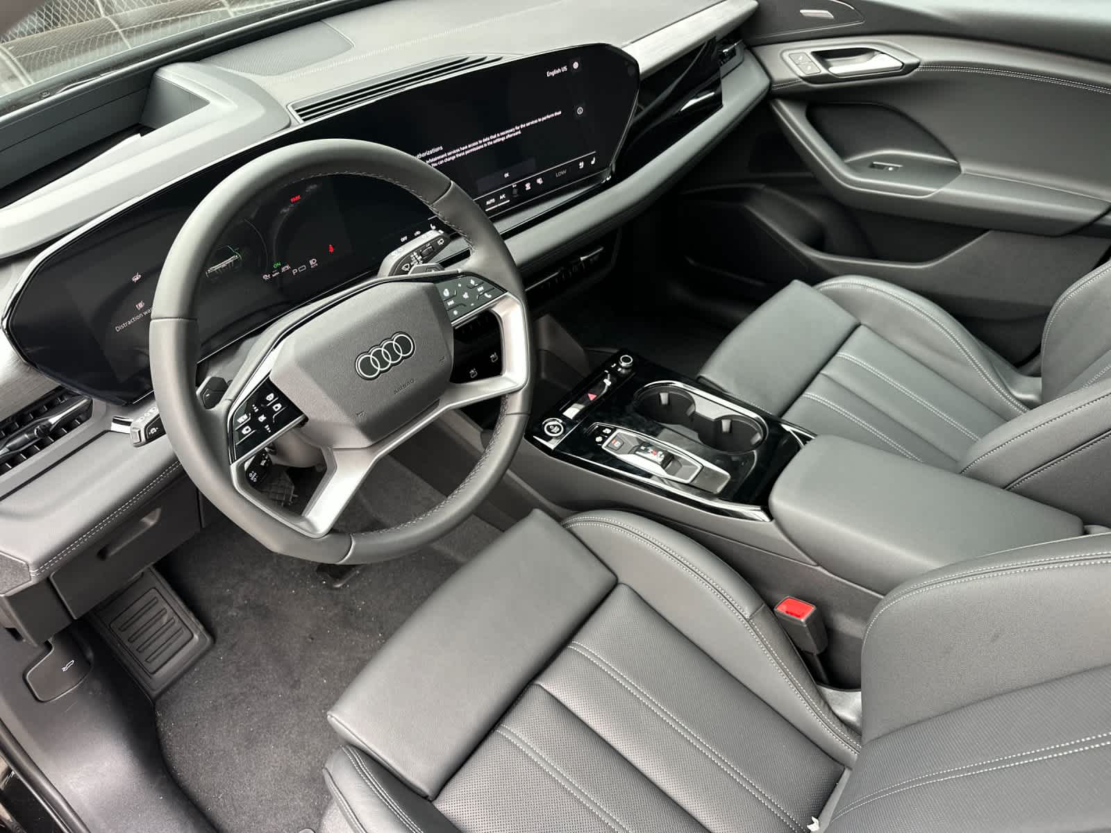 Thumbnail: 2025 Audi Q6 e-tron - 11