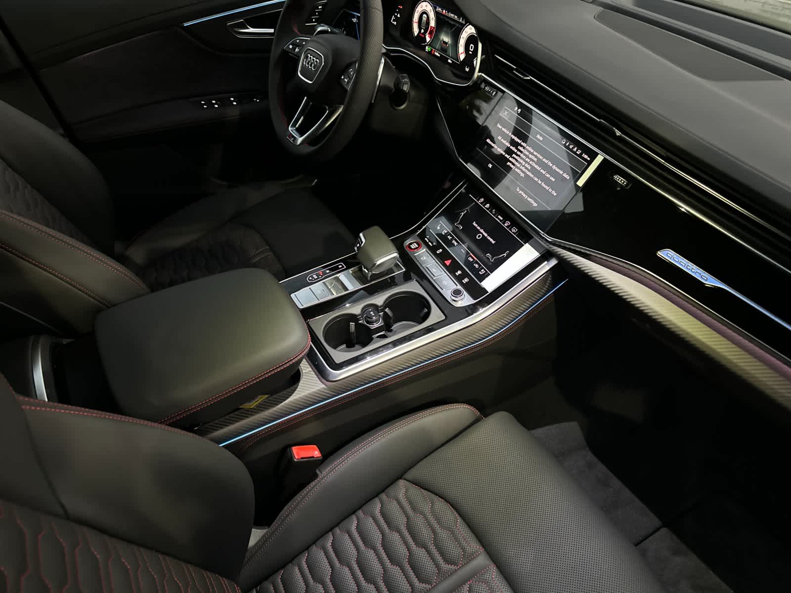 Thumbnail: 2025 Audi RS Q8 - 16