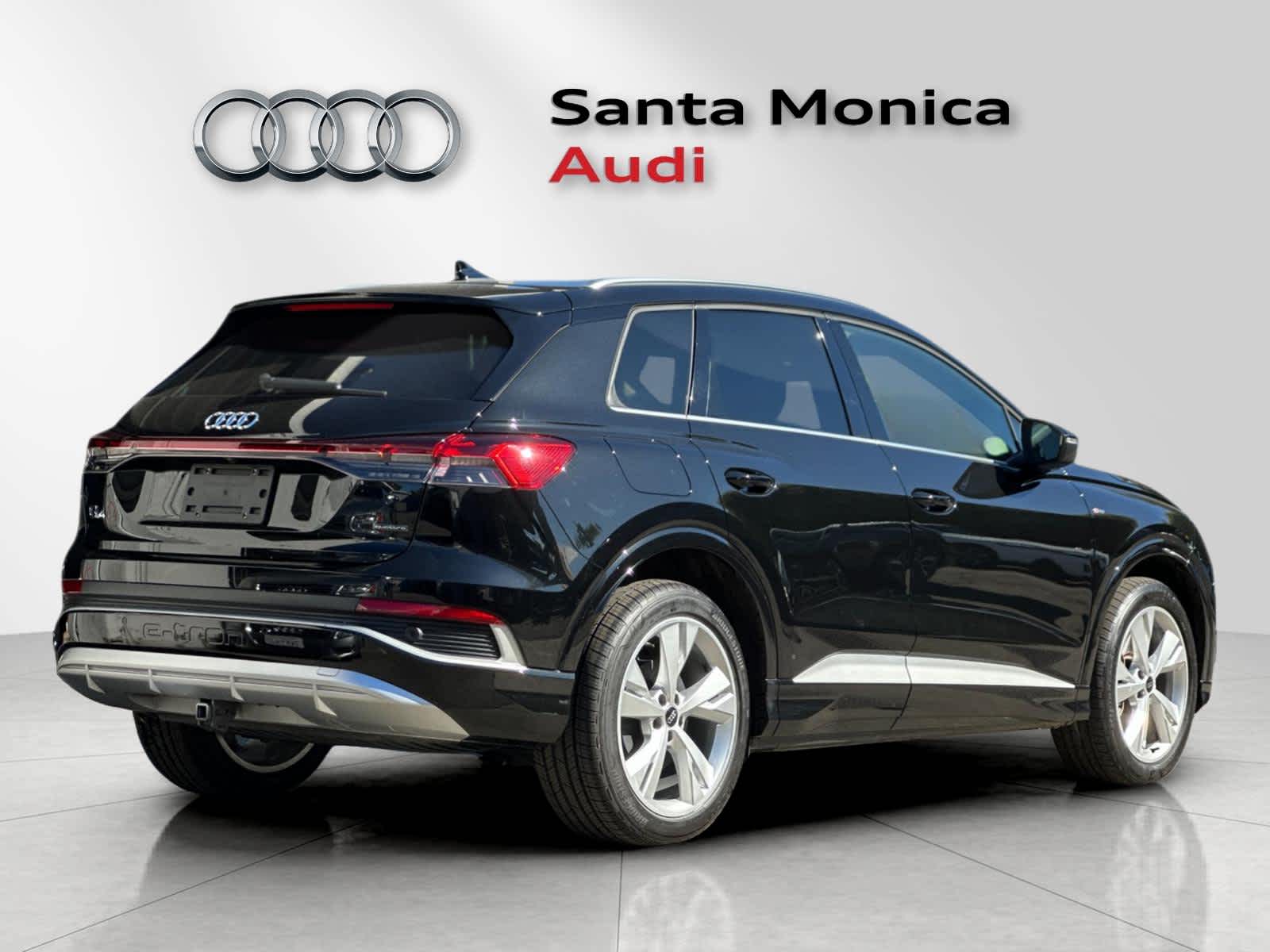 Thumbnail: 2023 Audi Q4 e-tron - 2