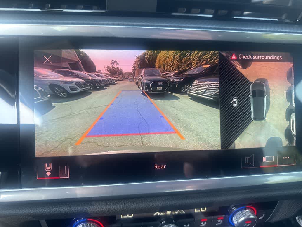 Thumbnail: 2022 Audi Q3 - 15