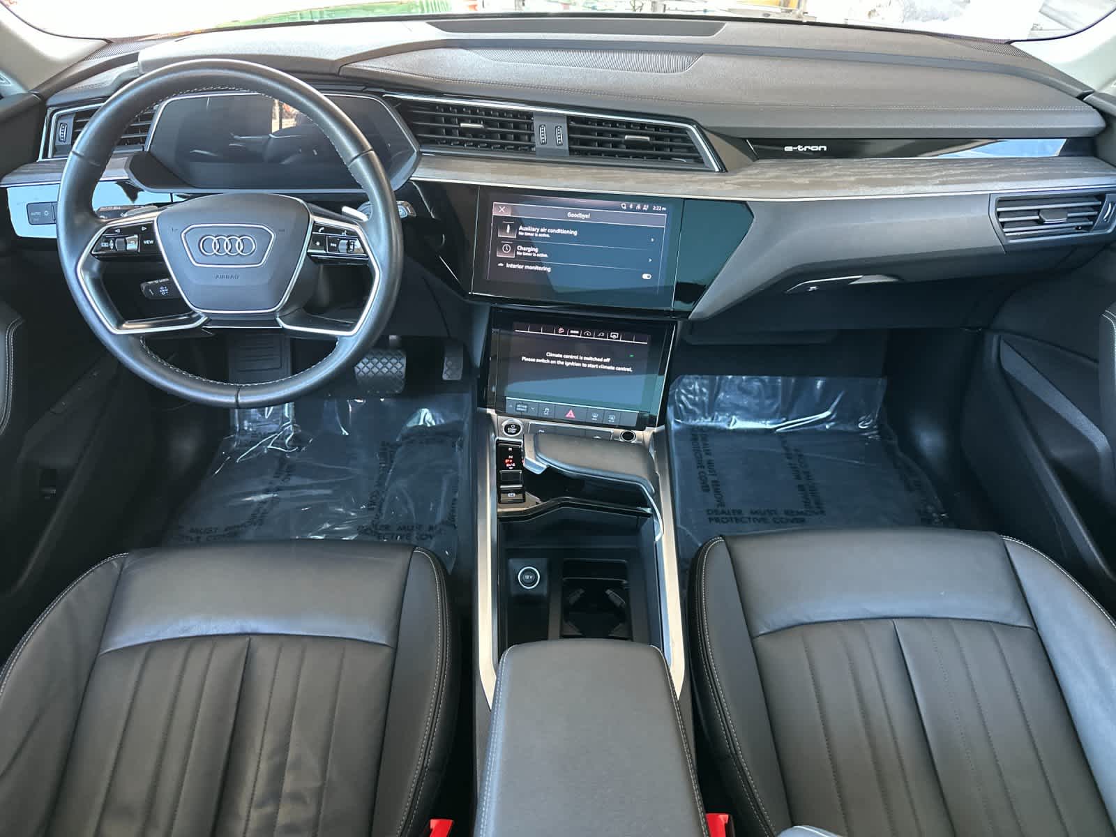 Thumbnail: 2024 Audi Q8 e-tron - 3
