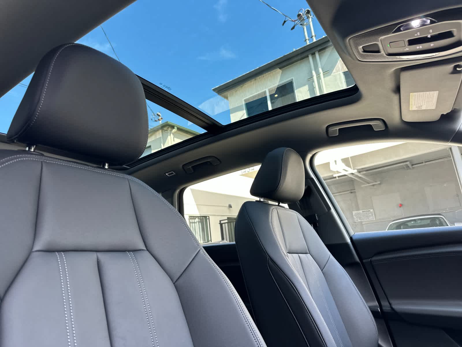 Thumbnail: 2025 Audi Q6 e-tron - 17