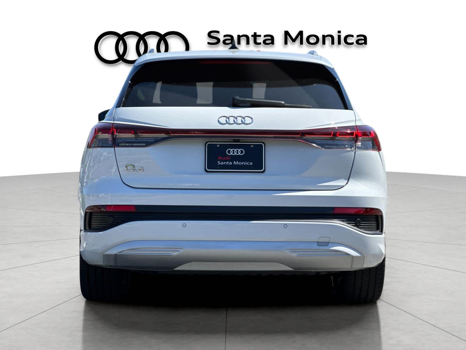 Thumbnail: 2023 Audi Q4 e-tron - 7