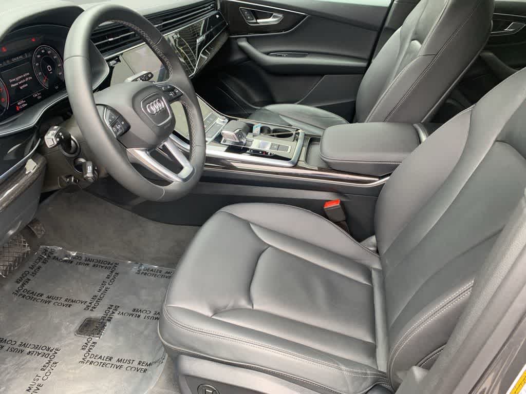 Thumbnail: 2025 Audi Q7 - 16