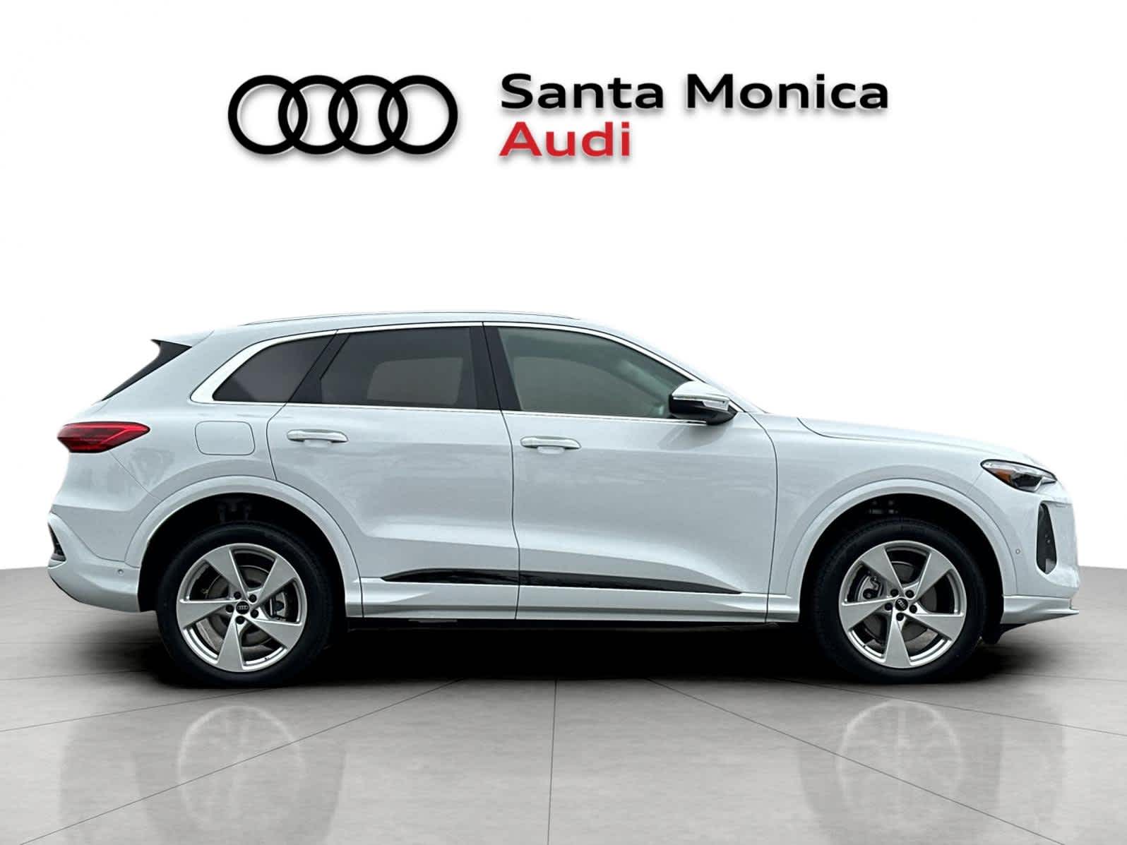 Thumbnail: 2025 Audi Q5 - 8