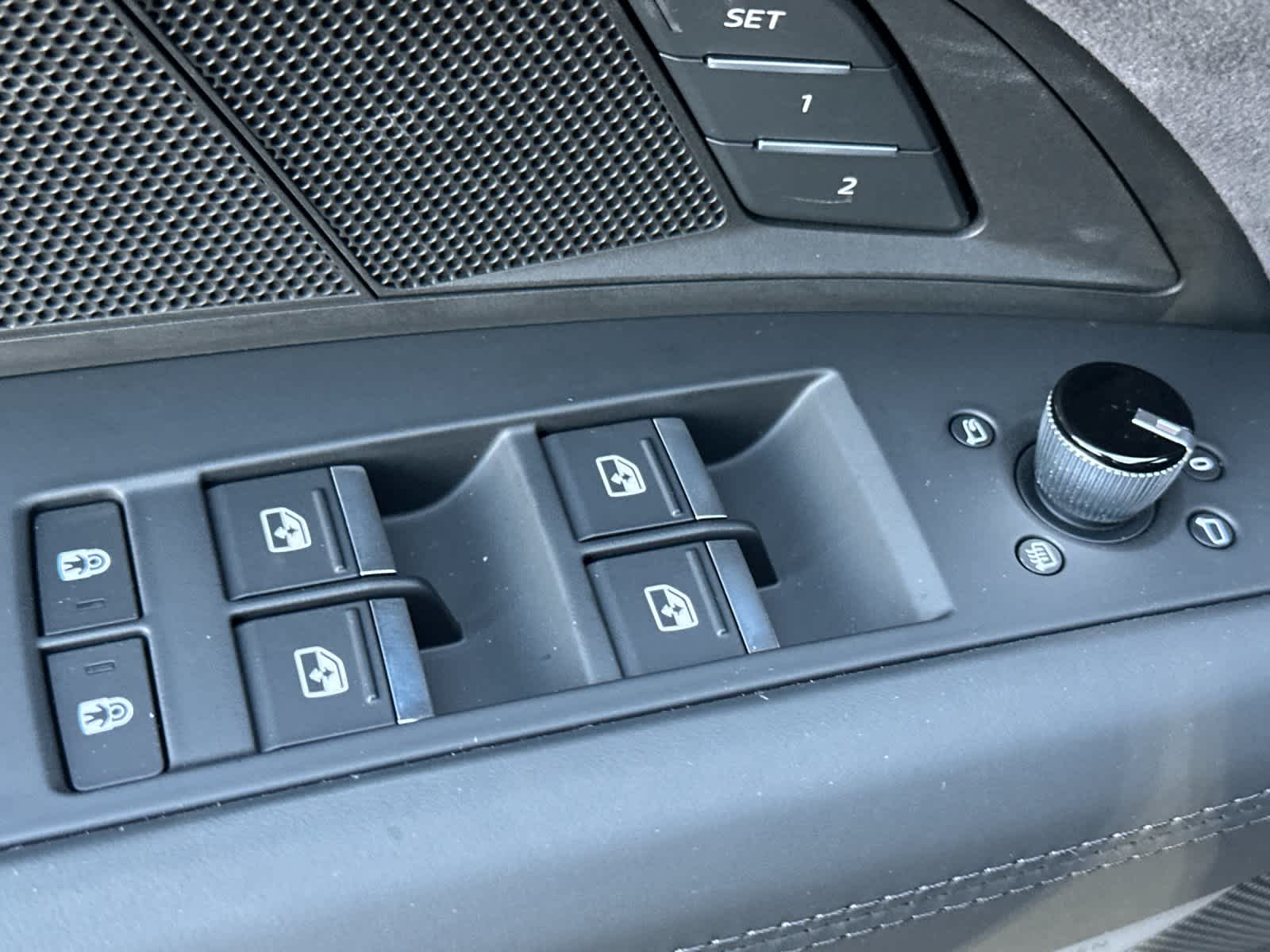 Thumbnail: 2026 Audi e-tron GT - 13