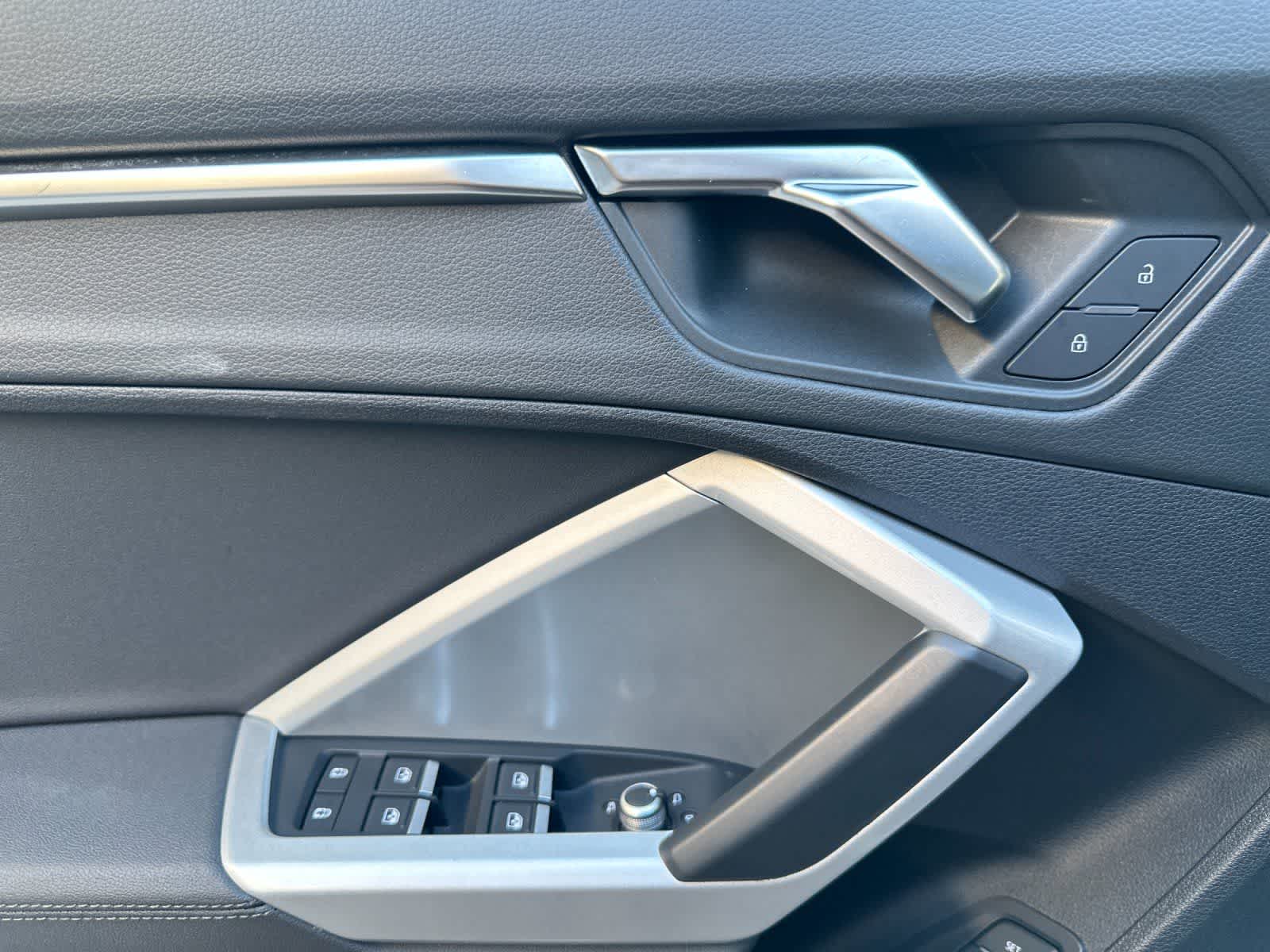 Thumbnail: 2022 Audi Q3 - 12