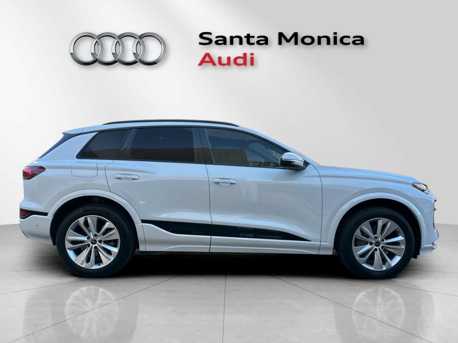 Thumbnail: 2025 Audi Q6 e-tron - 9