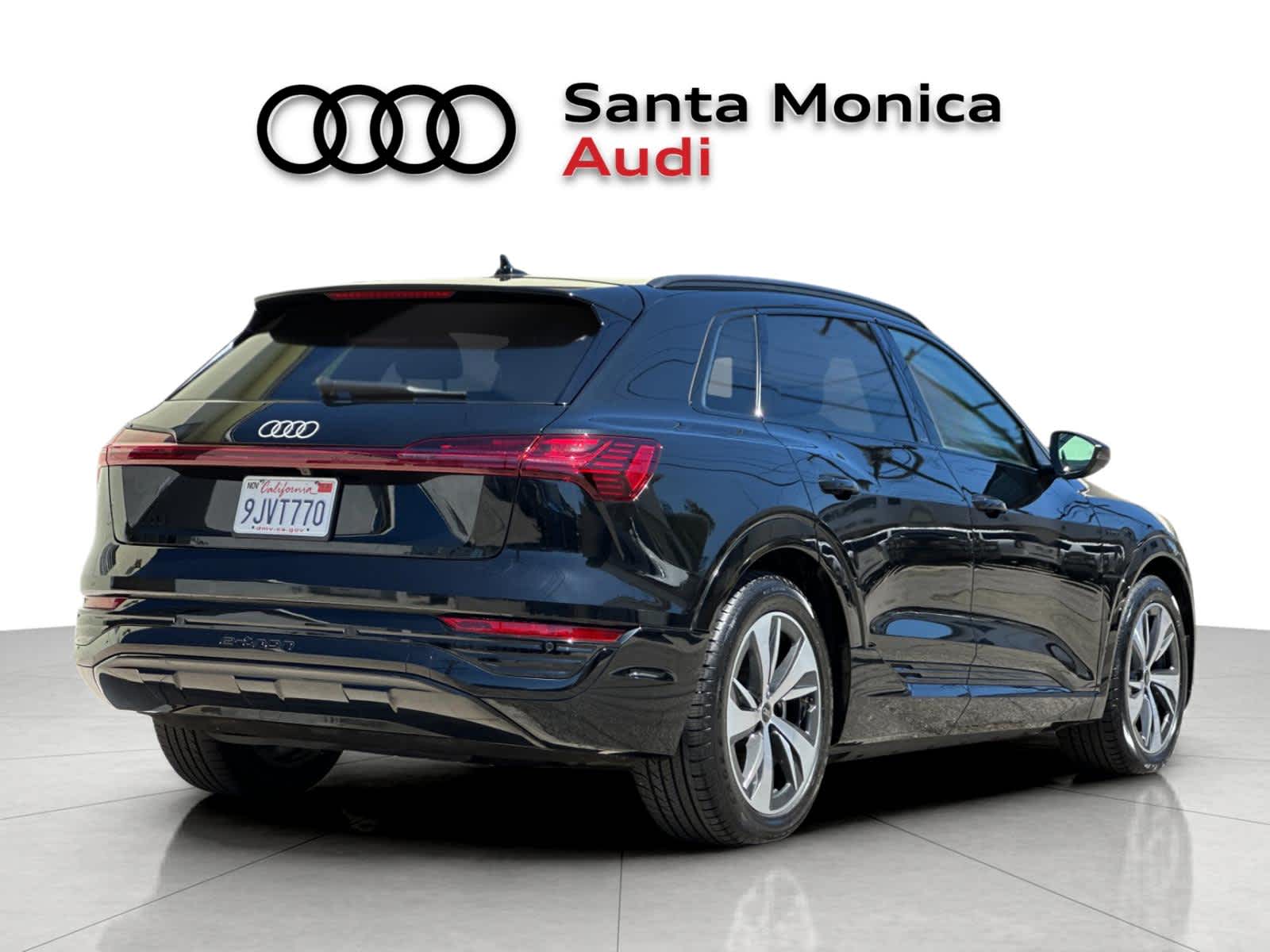 Thumbnail: 2024 Audi Q8 e-tron - 2