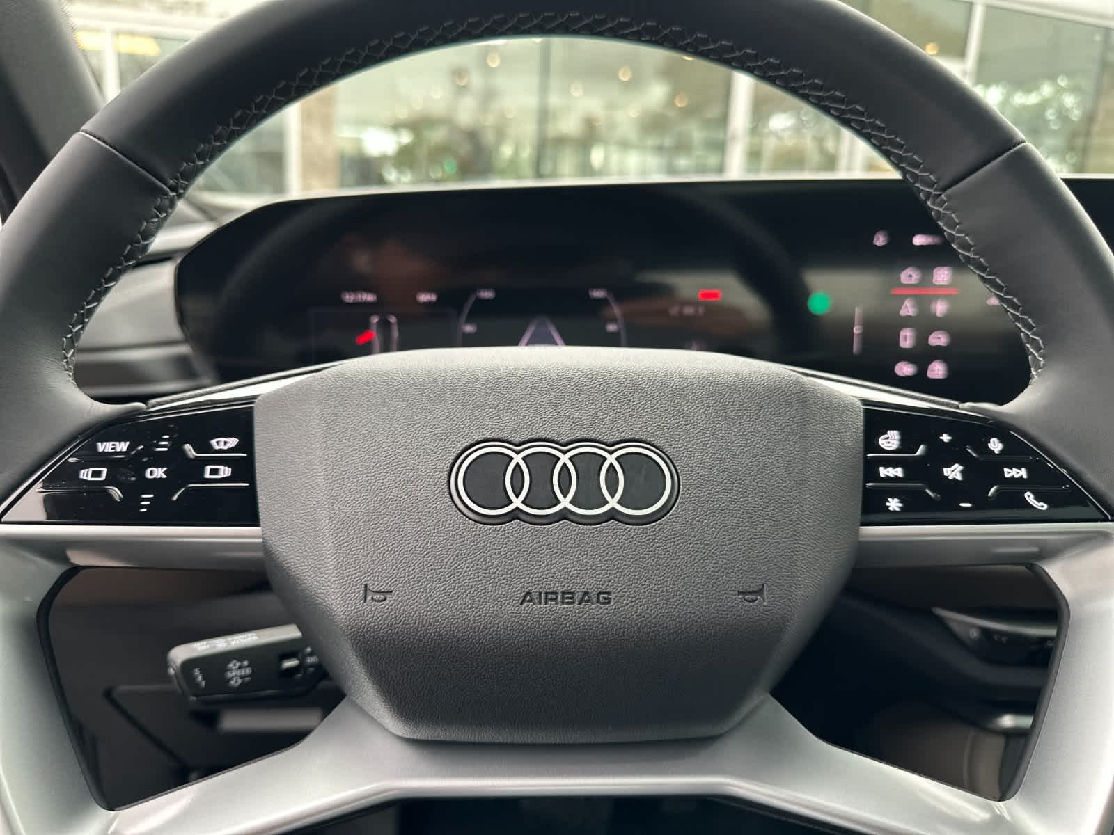 Thumbnail: 2025 Audi Q5 - 24