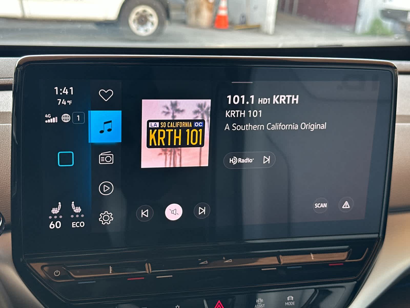 Thumbnail: 2022 Volkswagen ID.4 - 18