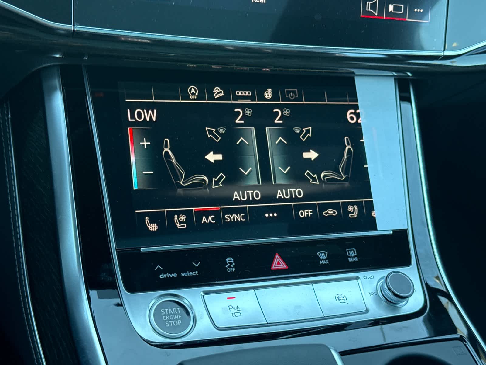 Thumbnail: 2026 Audi Q7 - 22