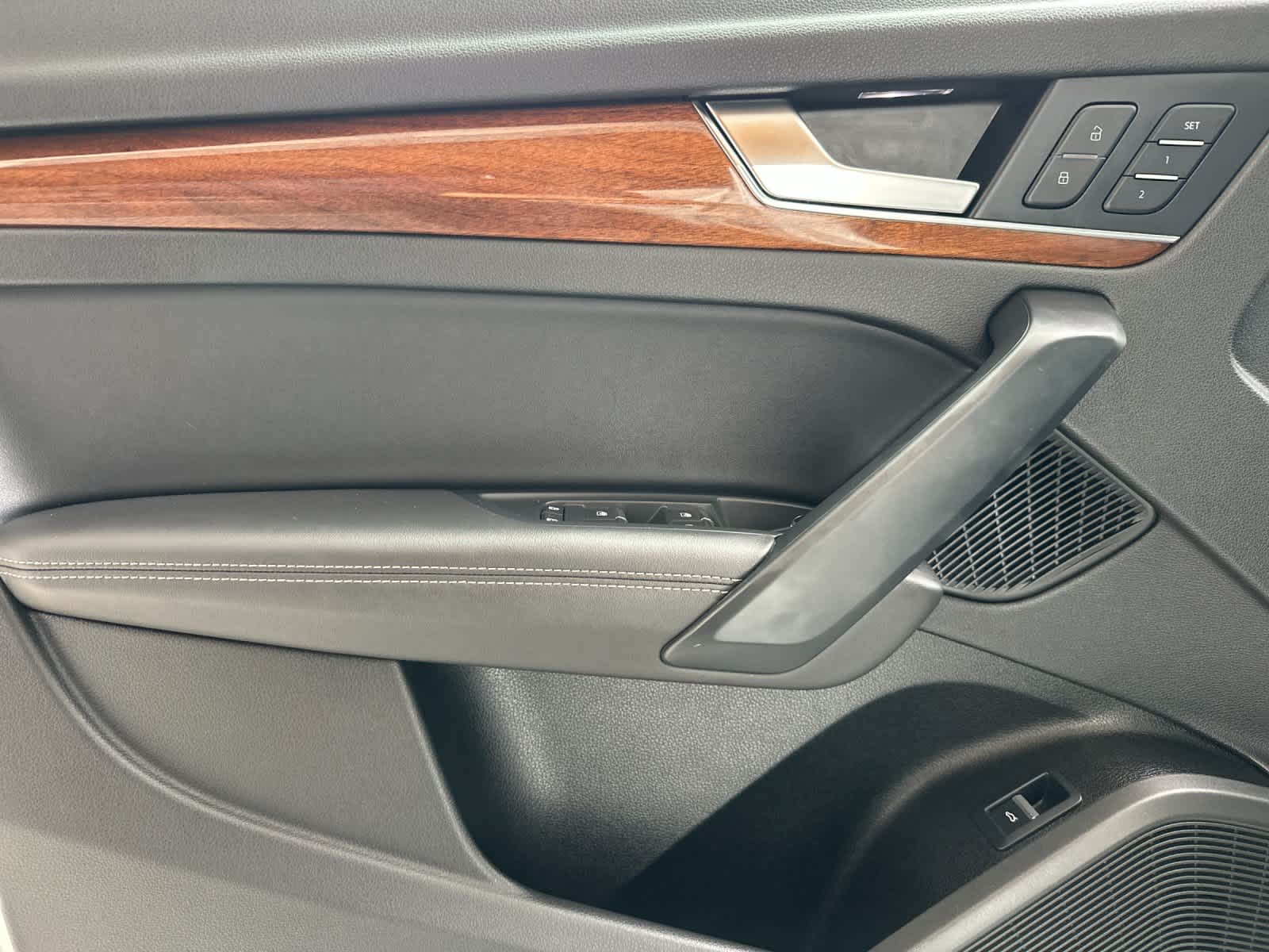 Thumbnail: 2023 Audi Q5 - 12