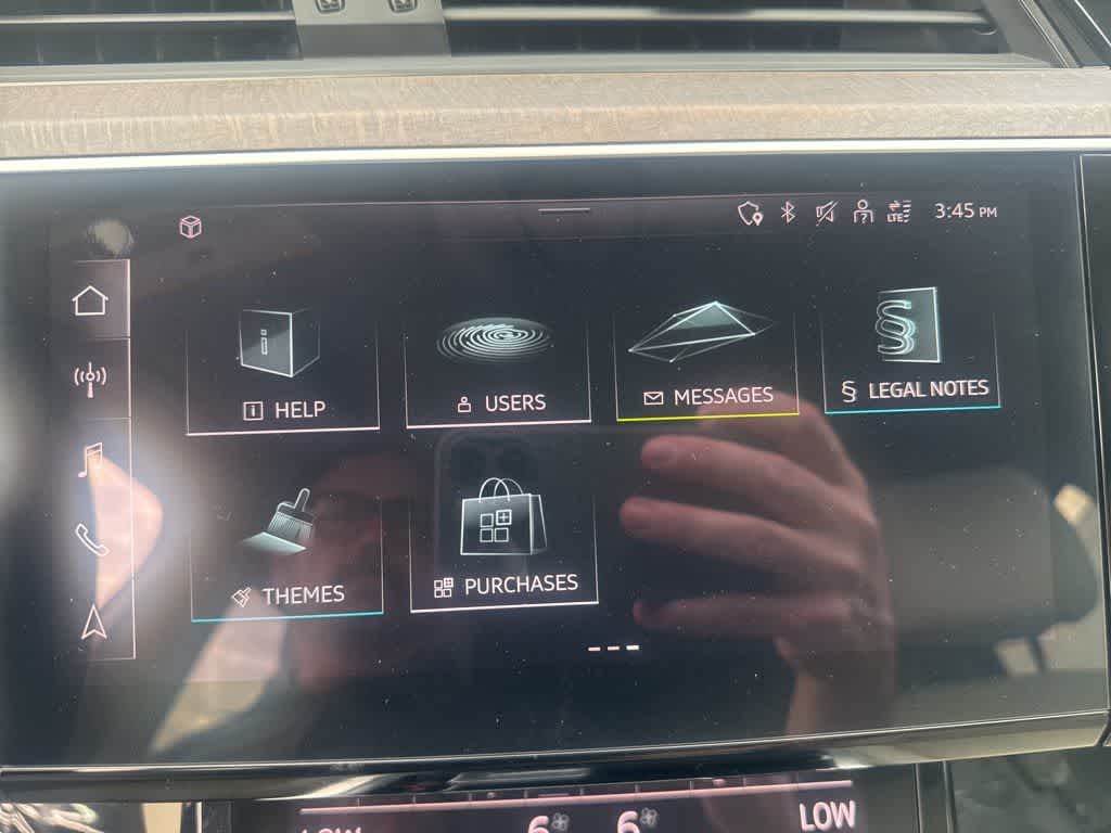 Thumbnail: 2024 Audi Q8 e-tron - 15