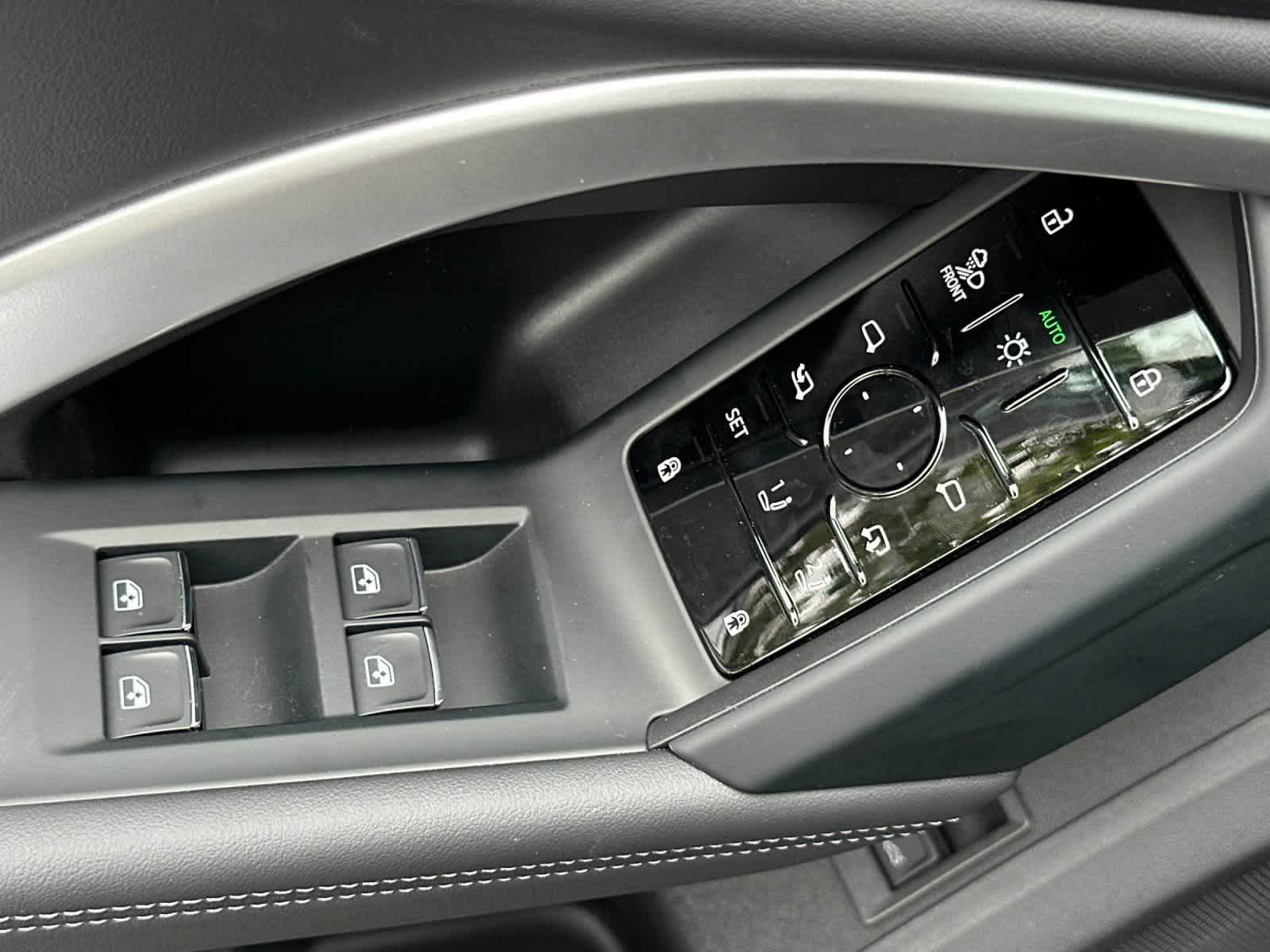 Thumbnail: 2026 Audi Q5 - 12