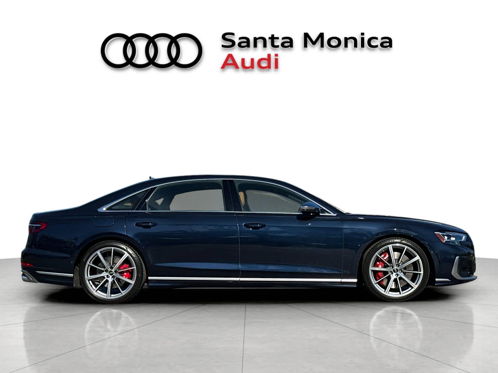 Thumbnail: 2024 Audi S8 - 8