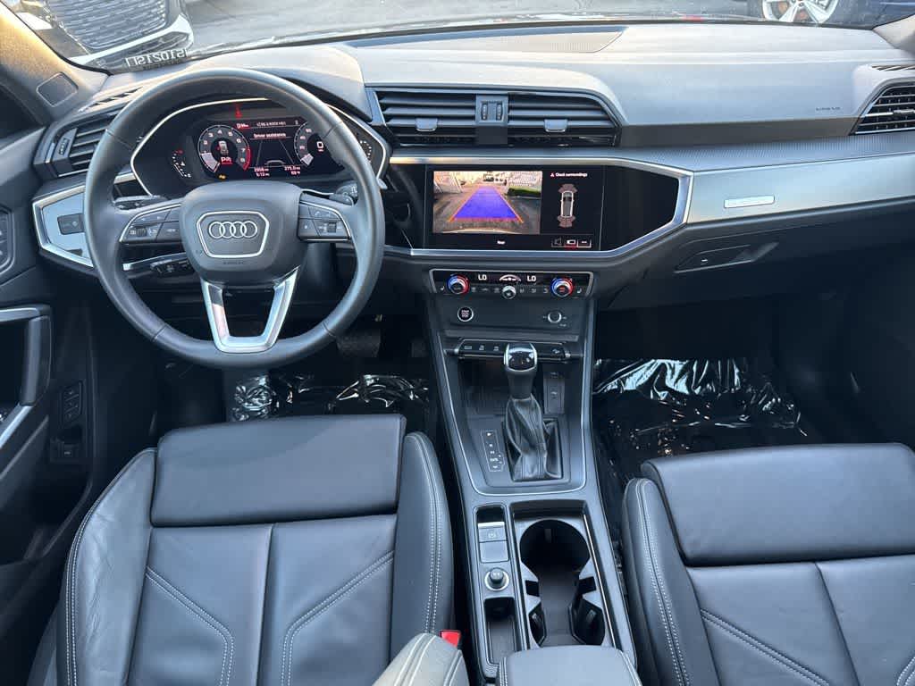 Thumbnail: 2024 Audi Q3 - 11