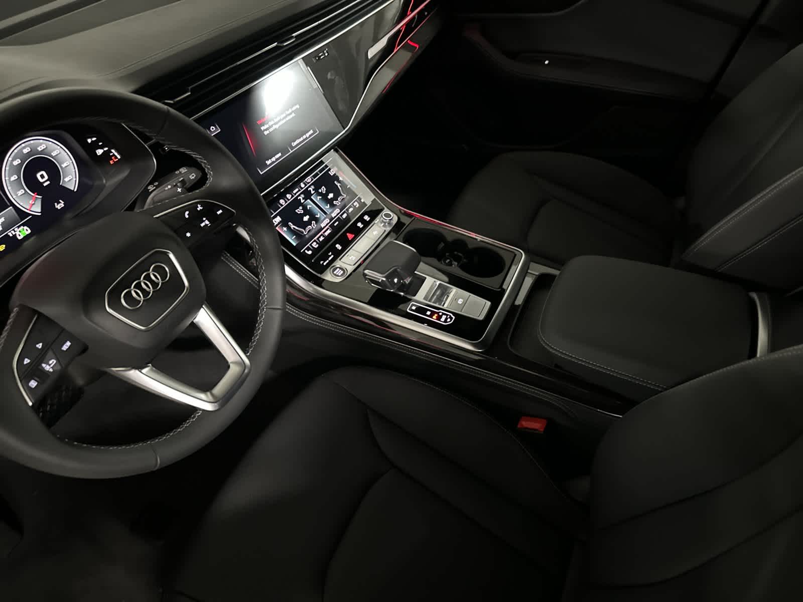 Thumbnail: 2026 Audi Q8 - 11