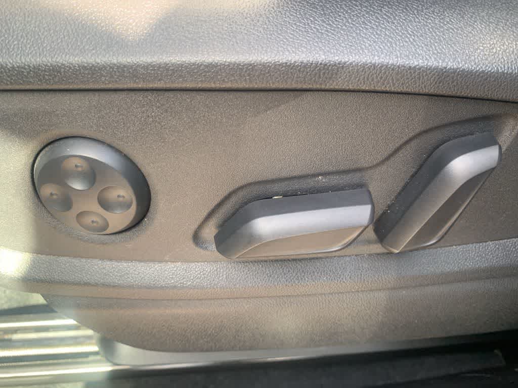 Thumbnail: 2022 Audi Q5 - 21