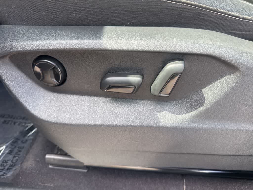 Thumbnail: 2021 Volkswagen Atlas - 33