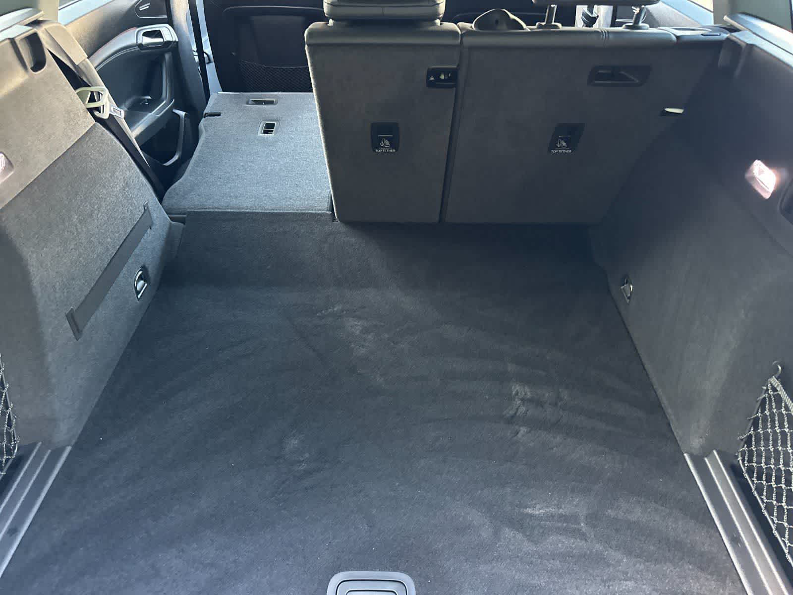 Thumbnail: 2025 Audi Q6 e-tron - 15