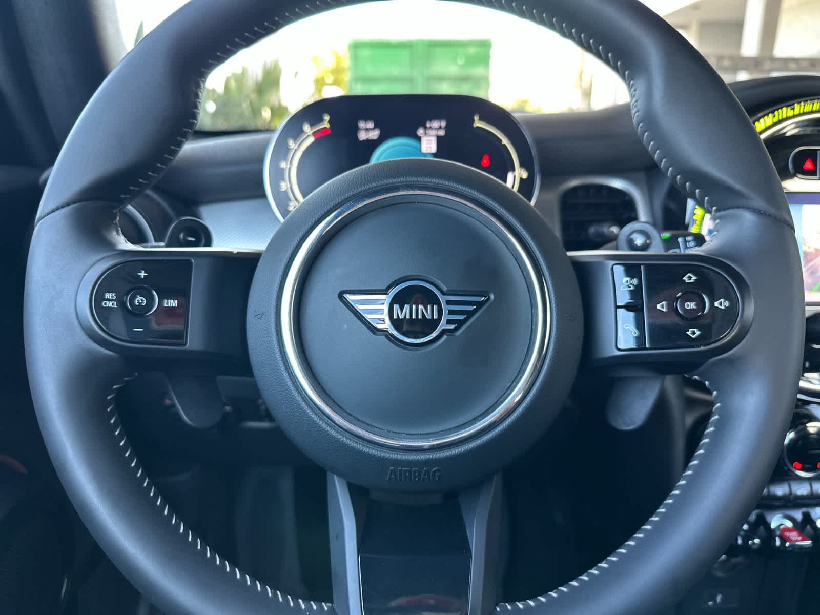 Thumbnail: 2024 MINI Cooper Convertible - 20