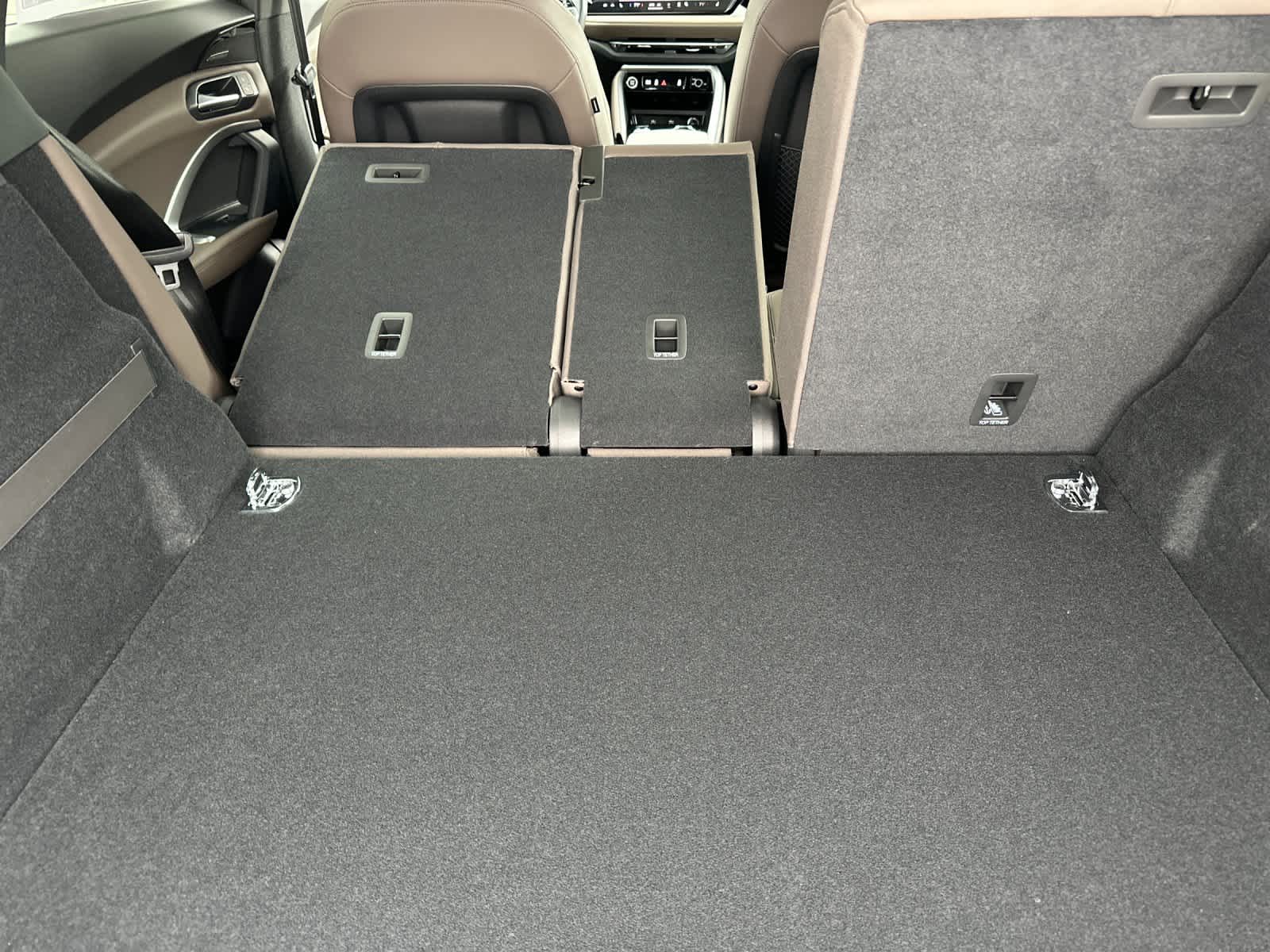 Thumbnail: 2025 Audi Q5 - 15