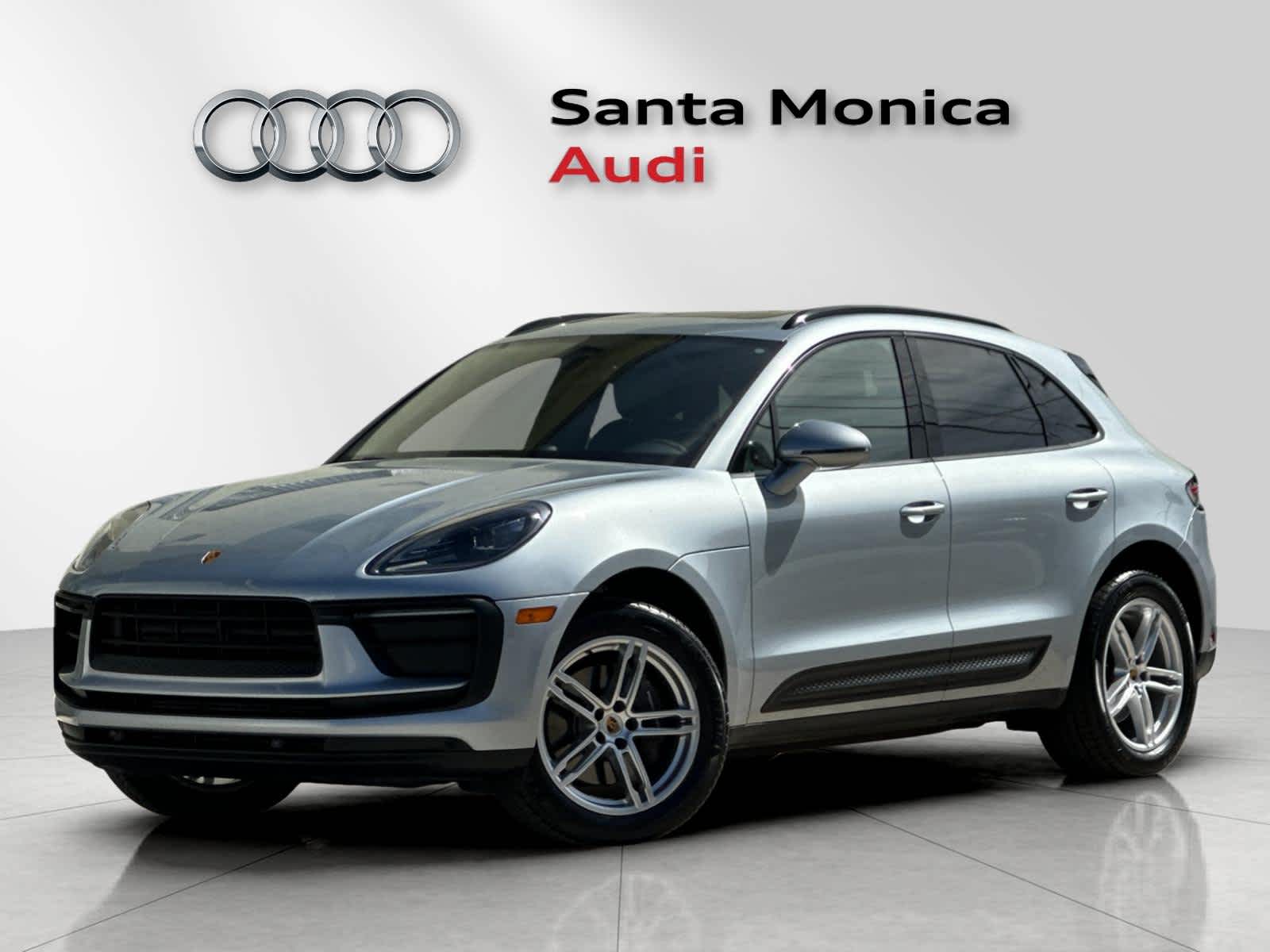 Thumbnail: 2022 Porsche Macan - 1