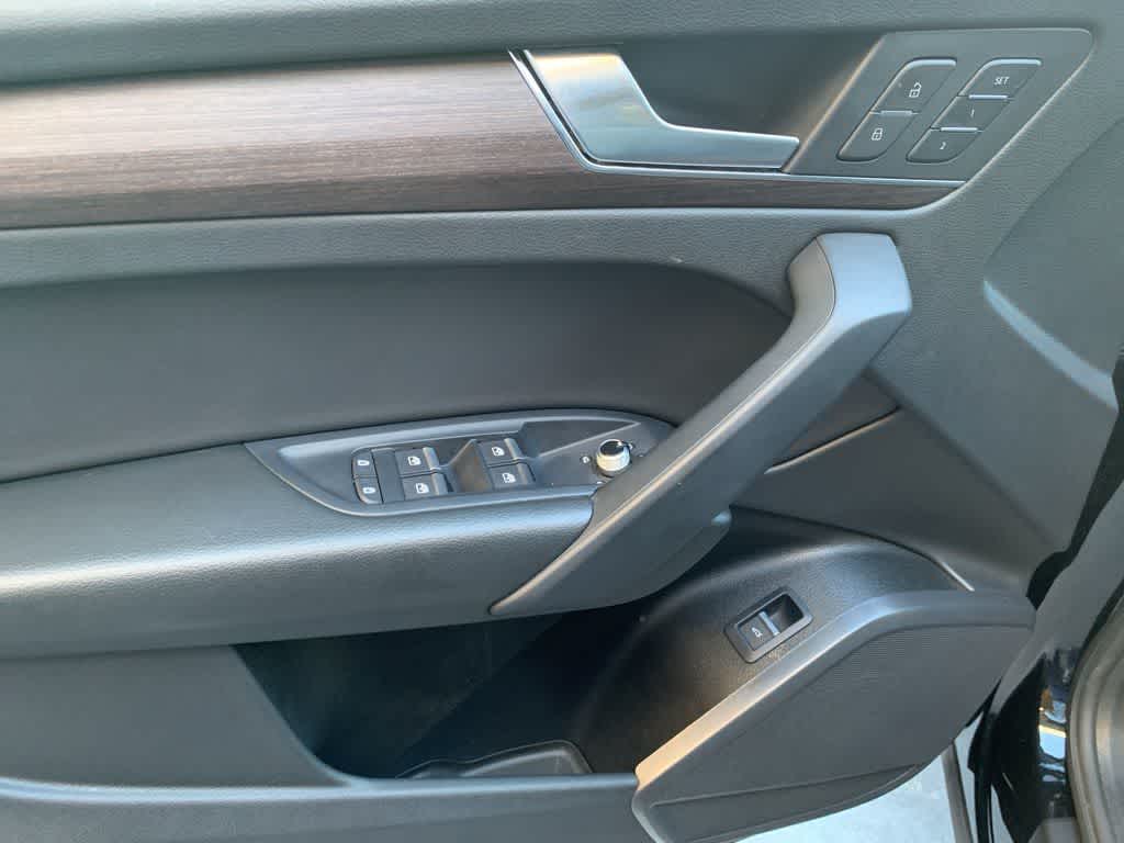 Thumbnail: 2023 Audi Q5 - 18