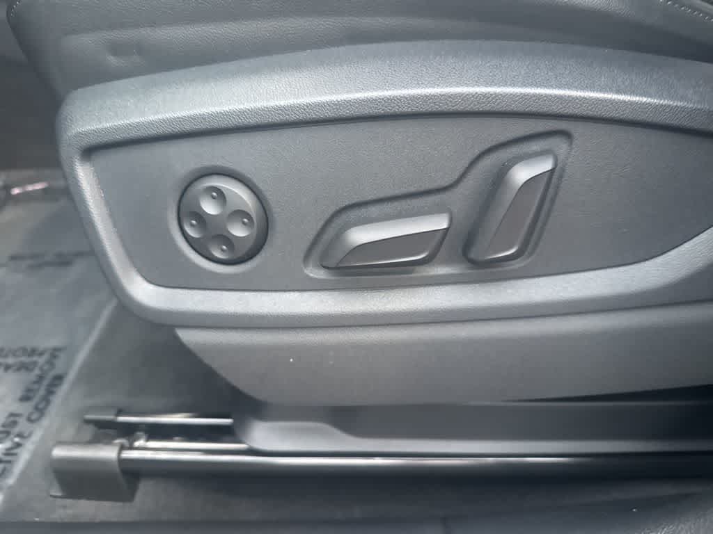 Thumbnail: 2024 Audi Q5 - 25