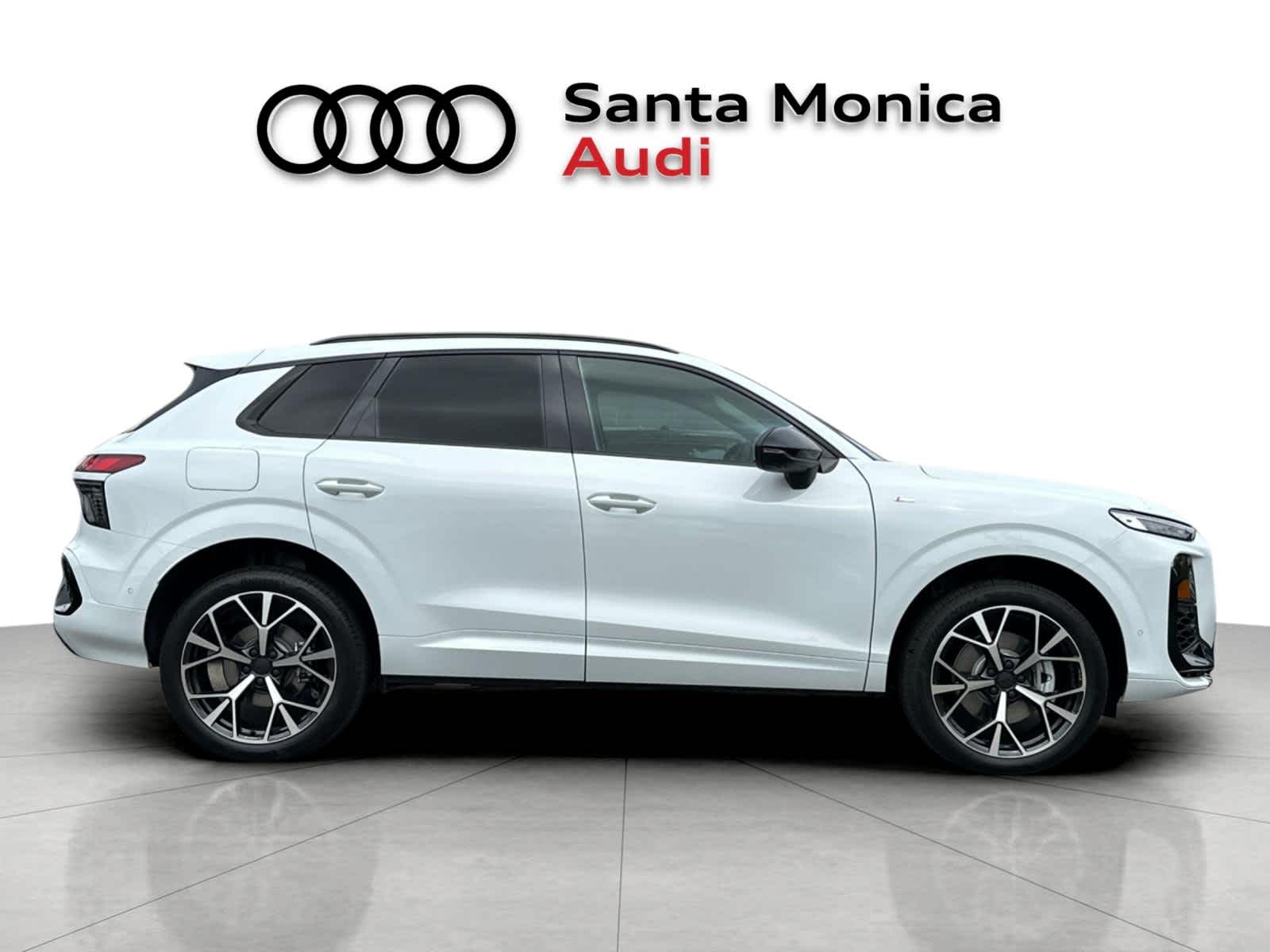 Thumbnail: 2026 Audi Q3 - 8
