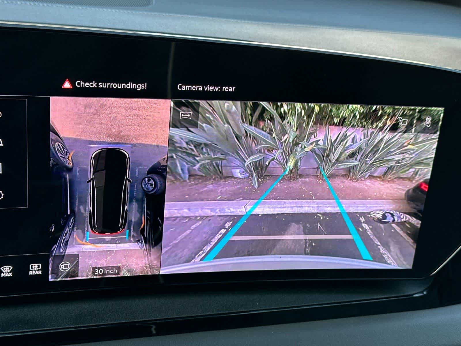 Thumbnail: 2025 Audi Q6 e-tron - 20