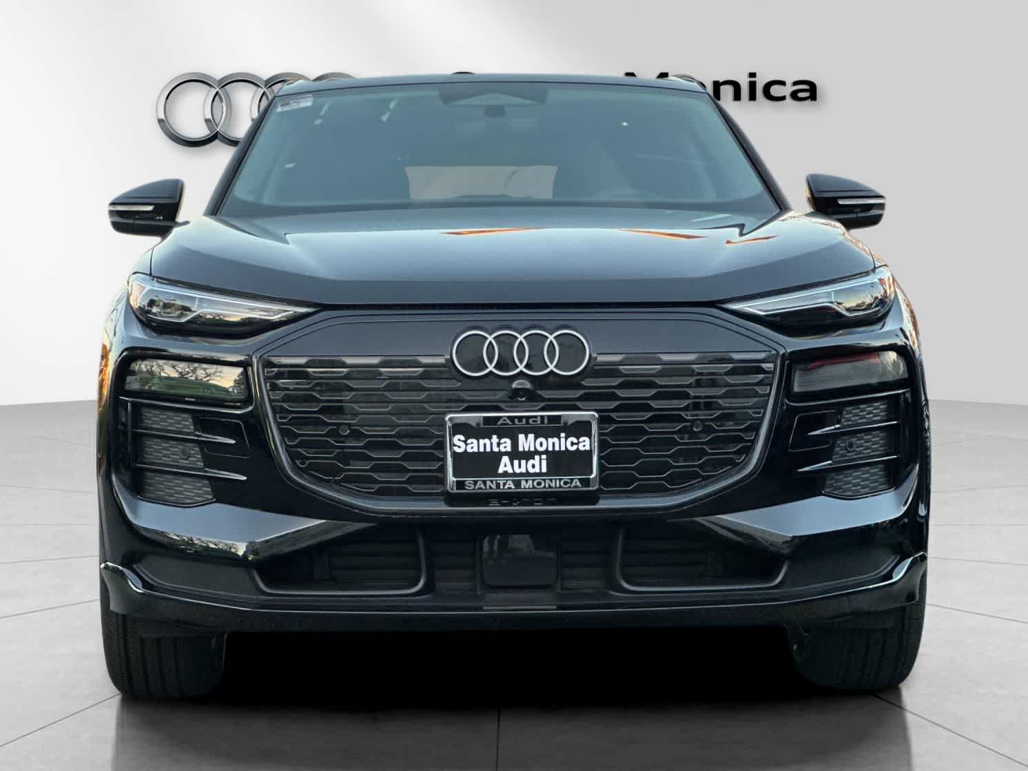 Thumbnail: 2025 Audi Q6 e-tron - 10