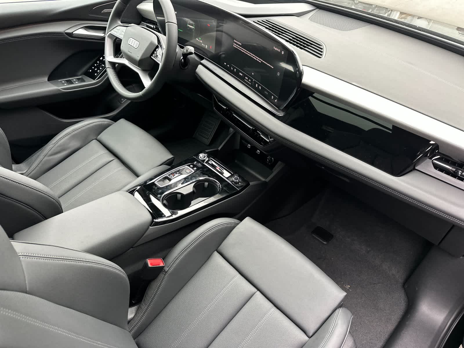 Thumbnail: 2025 Audi Q6 e-tron - 16