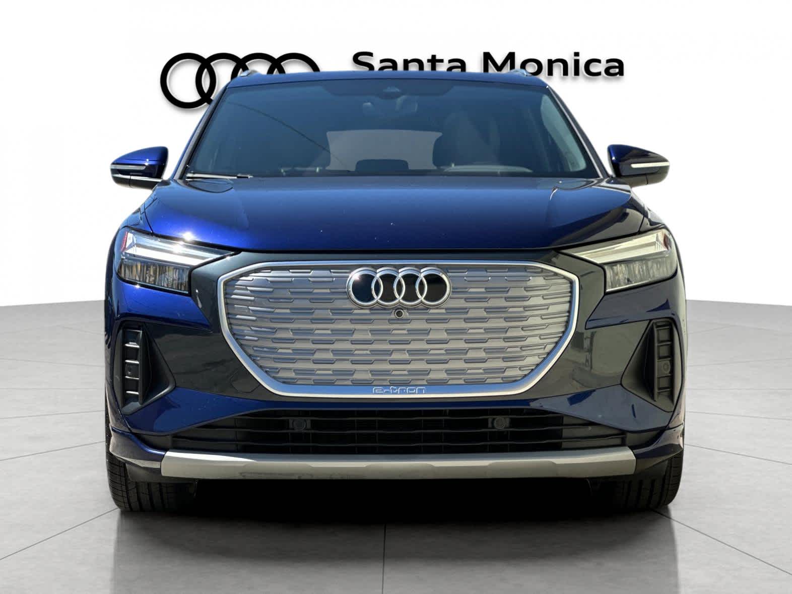 Thumbnail: 2023 Audi Q4 e-tron - 10