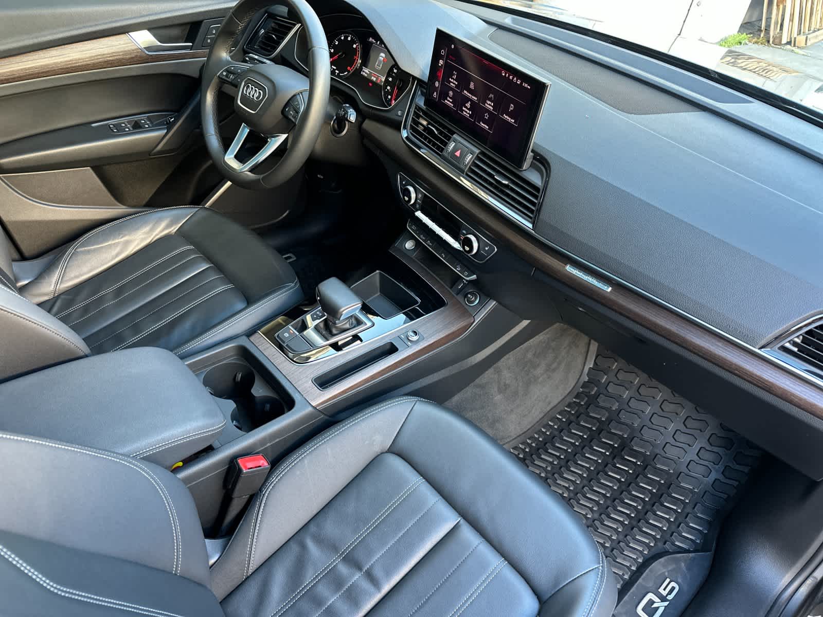 Thumbnail: 2023 Audi Q5 - 16