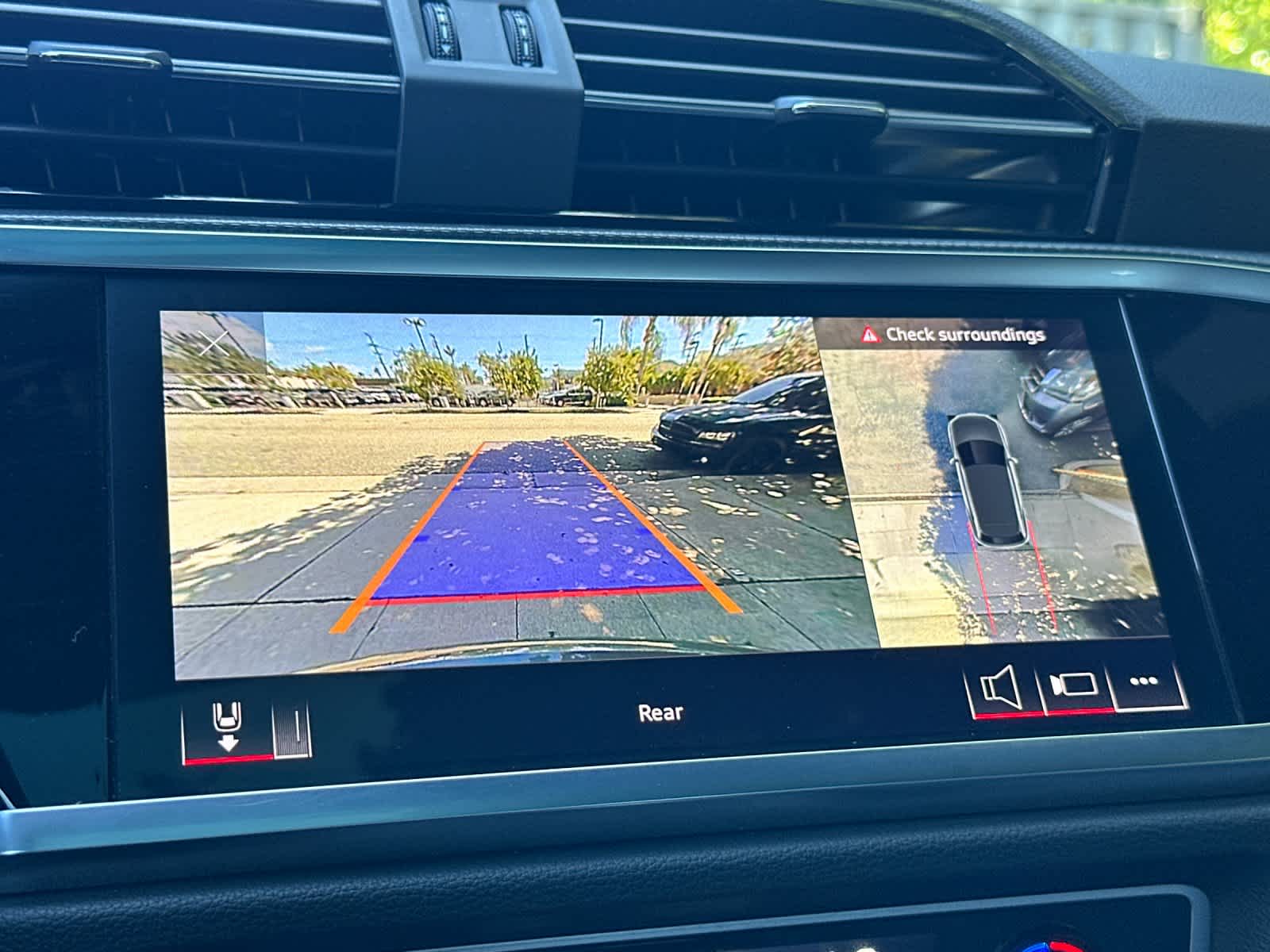 Thumbnail: 2023 Audi Q3 - 20