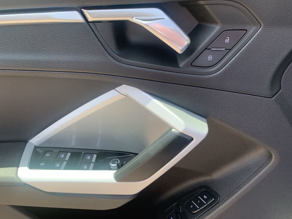 Thumbnail: 2022 Audi Q3 - 17